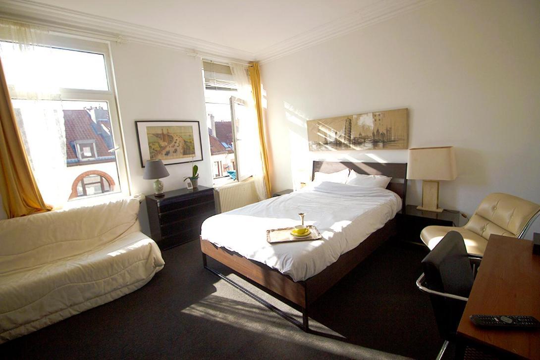Handy Studio near Nato Bruxelles Esterno foto
